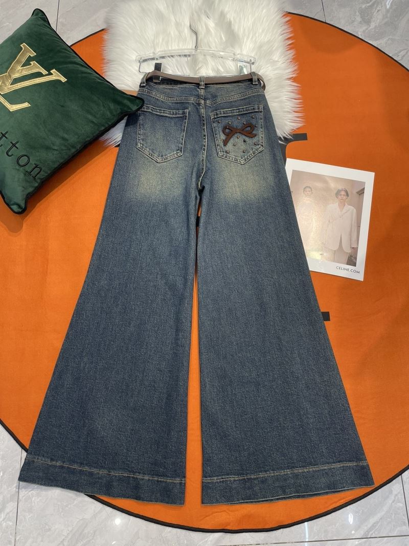 Chanel Jeans